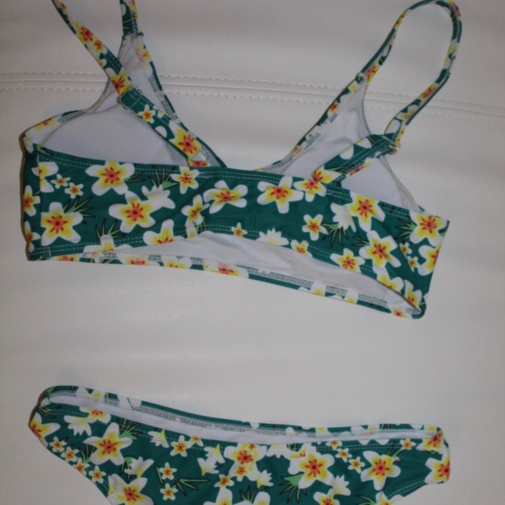 Bikini!!! - Picture 2 of 3
